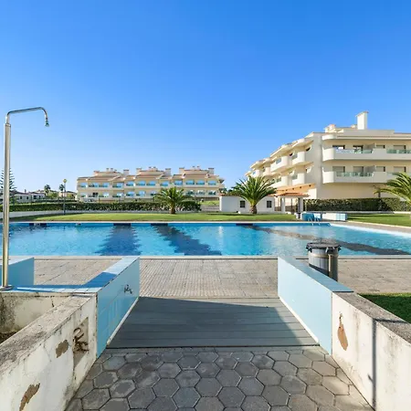 Refugio Com Piscina Em Alporchinhos * Armação de Pêra